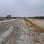 04 lutego km 604+400’ zabezpieczenie piaskiem podbudowy zasadniczej C8_10