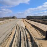 03 marca km 605+300’ zabezpieczenie podbudowy pomocniczej C5_6 drenaż w pasie dzielącym