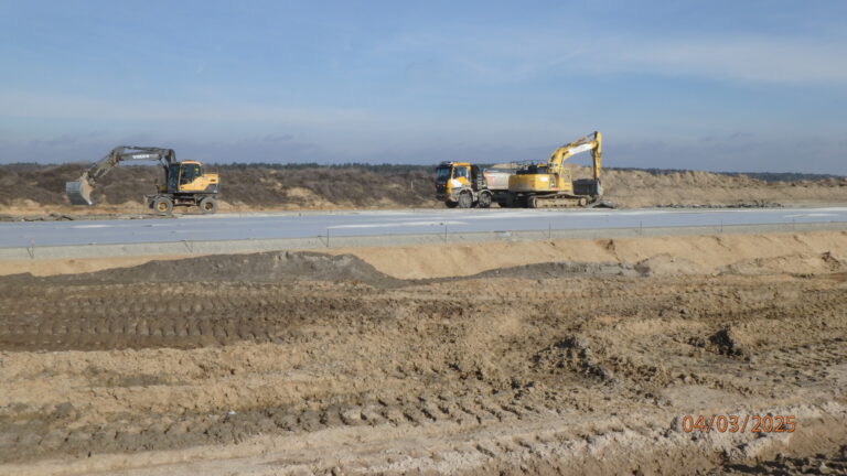 04.03.2025 593+700 str. lewa - rozbieranie podbudowy