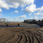 17 marca km 608+950’ budowa nasypu wykonano izolację płyty przejściowej i zespalającej PP_69