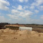 25 marca km 610+050 budowa nasypu szalowanie podpór WA_74