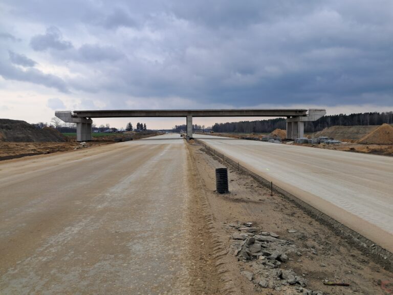 01 kwietnia km 603+600 budowa ustroju nośnego WD_70 podbudowa zasadnicza C8_10