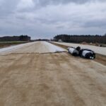 01 kwietnia km 605+300’ podbudowa zasadnicza C8_10 rozłożono geowłókninę