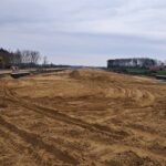 01 kwietnia km 608+950’ uciąglono nasyp nad płytą przejściową i zespalającą PP_69