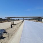 14 kwietnia km 603+600 budowa WD_70 podbudowa zasadnicza C8_10 ułożono geowłókninę