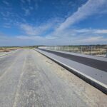 14.04.2025 obiekt WD-48 zamontowane balustrady na kapie szerokiej