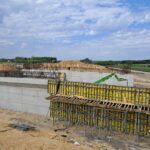 22 kwietnia km 610+050 budowa nasypu szalowanie podpór WA_74