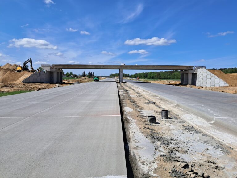 07 maja  km 603+600 budowa WD_70 nawierzchnia betonowa C35_45