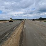 19 maja  km 602+900 wykonano podbudowę zasadniczą C8_10