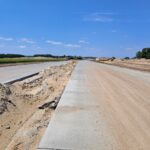 26 maja km 598+200 nawierzchnia betonowa C35_45 widok w kierunku odcinka VII