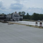 28.05.2025 588+600 układanie nawierzchni betonowej