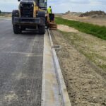 28.05.2025 Usypywanie pobocza przy obiekcie PZM 13B 577+000