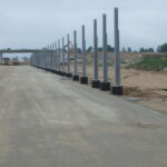 03.06.2025 593+000 zabetonowane głowice słupów ekranów akustycznych