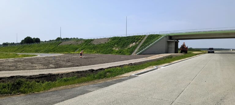 04.06.2025r. Prace ziemne przy obiekcie WD 50 579+135,59