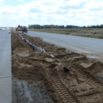 08.07.2025 589+400 układanie drenażu w pasie rozdziału