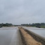 09 lipca km 608+300’ wykonywano podbudowę zasadniczą C8_10 nad PZM_14A