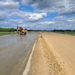 30 czerwca km 610+700’ wykonano podbudowę pomocniczą C5_6 widok w kierunku odcinka IX