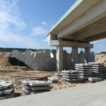 05.08.2025 595+850 WD-52 wykonywanie ściany oporowej i zasypki