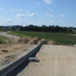 11.08.2025 588+150 uciąglanie nasypu DP 3667W str. połud.