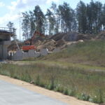 11.08.2025 594+900 PZGd-61 montaż ściany oporowej i zasypka