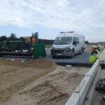27.08.2025 597+200 PZM-13K układanie asfaltu twardolanego