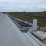 16.09.2025 587+800 roboty przy stanowisku z kolumną alarmową