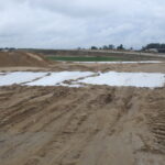 16.09.2025 596+700 uciąglanie nasypu DK 19 przed WD-65