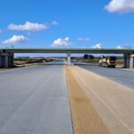 08 października km 605+300 budowa WD_71 nawierzchnia C35_45 kruszywo w pasie rozdziału