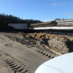 13.10.2025 580+320 PZDd-51 uciąglanie nasypu i zasypka