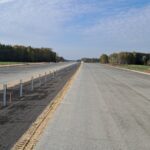 23 października  km 601+500 nawierzchnia betonowa C35_45 powierzchniowe utrwalenie pasa rozdziału montaż barier lon