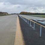 29 października km 598+200’ nawierzchnia betonową C35_45 powierzchniowe utrwalenie pasa rozdziału montaż barier lin