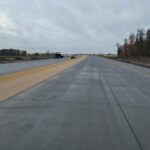 29 października km 602+900 wykonano nawierzchnię betonową C35_45 i kruszywo w pasie rozdziału