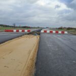 29 października km 610+700’ kruszywo C90_3  podbudowa AC22P i warstwa wiążąca AC16W widok w kierunku odcinka IX