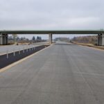 03 listopada km 603+600 nawierzchnia C35_45 i WD_70 powierzchniowe utrwalenie pasa rozdziału montaż barier linowych