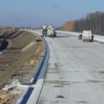 04.11.2025 580+600 JP wykonywanie ścieku ślizgowego