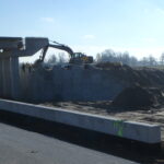 04.11.2025 581+500 WD-52 montaż i zasypka ściany oporowej