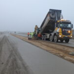 10.11.2025 581+800 roboty ziemne w pasie rozdziału