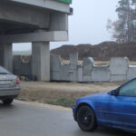 10.11.2025 585+940 PZGs-55 montaż i zasypka ściany oporowej str. południowa