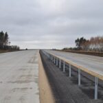 12 listopada km 606+150 nawierzchnia betonowa C35_45 powierzchniowe utrwalenie pasa rozdziału montaż barier linowych