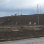 18.11.2025 596+300 humusowanie skarpy L-04