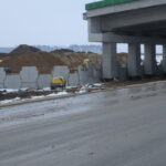 25.11.2025 589+850 PZGs-58 montaż i zasypka ściany oporowej str. północna