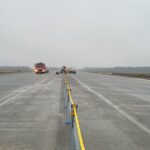 26 listopada km 604+400’ nawierzchnia betonowa C35_45 powierzchniowe utrwalenie pasa rozdziału montaż barier linowych