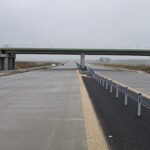 01 grudnia  km 605+300 nawierzchnia betonowa C35_45 i WD_71 powierzchniowe utrwalenie pasa rozdziału i montaż barier l