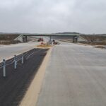 01 grudnia  km 606+150’ nawierzchnia betonowa C35_45 i WD_72 powierzchniowe utrwalenie pasa rozdziału montaż barier li