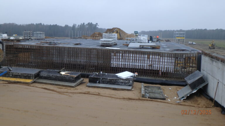 02.12.2025 581+318 PZDs-51A zbrojenie ścianki zaplecznej srr. wsch.