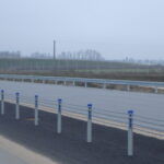 02.12.2025 587+900 montaż barier skrajnych str. prawa