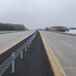 10 grudnia km 601+500 nawierzchnia betonowa C35_45 powierzchniowe utrwalenie pasa rozdziału montaż barier linowych