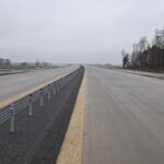 10 grudnia km 602+900 wykonano nawierzchnię betonową C35_45 powierzchniowe utrwalenie pasa rozdziału montaż barier lin