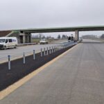 10 grudnia km 603+600 nawierzchnia C35_45 i WD_70 powierzchniowe utrwalenie pasa rozdziału montaż barier linowych