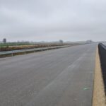 10 grudnia km 603+600’ nawierzchnia betonowa C35_45 powierzchniowe utrwalenie pasa rozdziału montaż barier linowych do